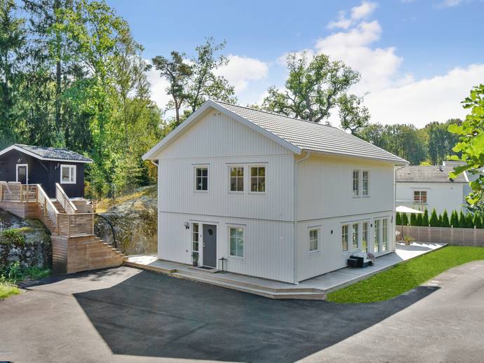 7 rok · 170 m² · Näckrosvägen 12C