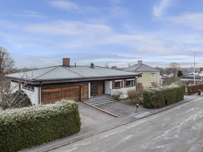 6 rok · 220 m² · Körsbärsvägen 18