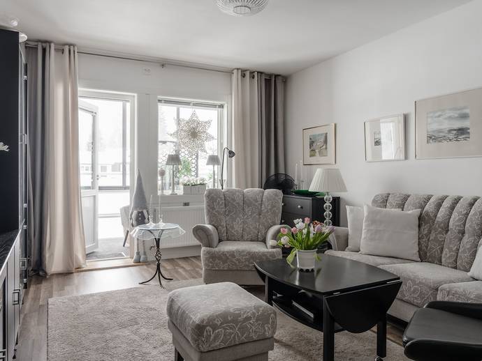 1 rok · 42 m² · Tomtebovägen 4B