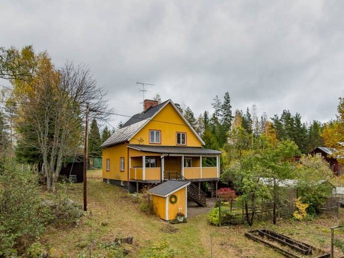 4 rok · 130 m² · Järbovägen 702