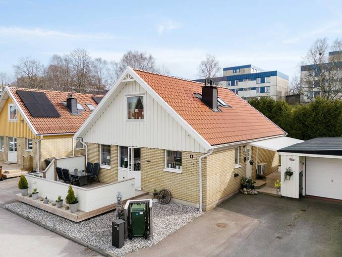 4 rok · 120 m² · Lingången 11