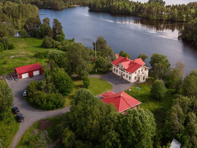 9 rok · 300 m² · Ytterån 512