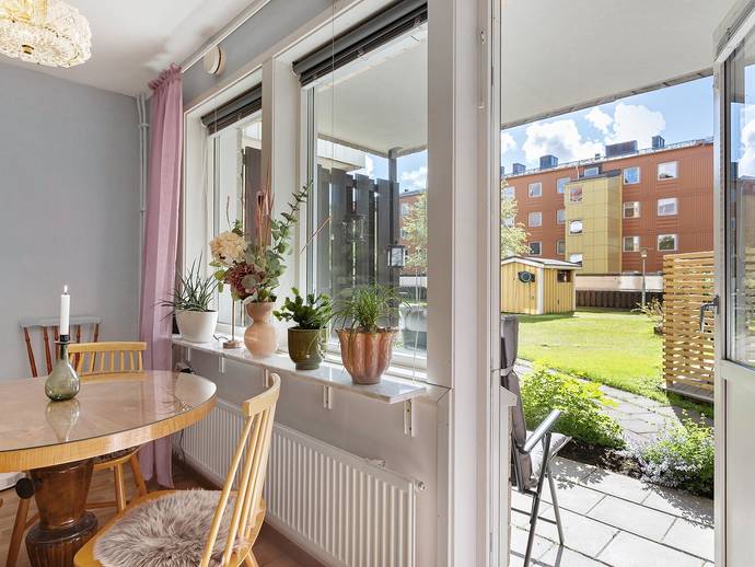 1 rok · 38 m² · Skomakargatan 4