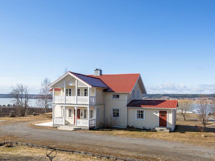 7 rok · 276 m² · Optand 310