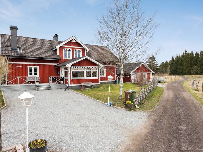 7 rok · 213 m² · Husby-Sjutolfts-Nibble 2