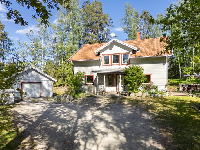 7 rok · 177 m² · Solbergavägen 12B
