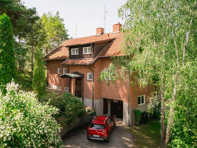 6 rok · 213 m² · Bergvägen 4