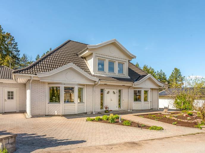 7 rok · 209 m² · Torpängsvägen 3