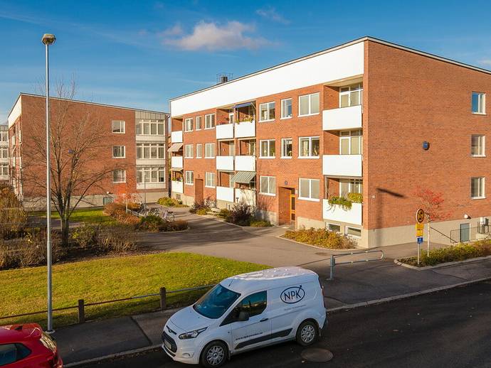 3 rok · 74 m² · De la gardievägen 82B