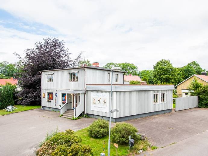6 rok · 226 m² · Östra Vägen 1