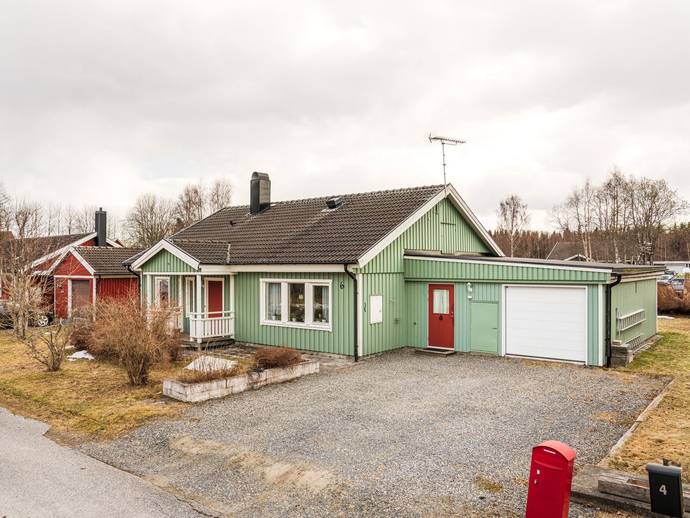4 rok · 106 m² · Polonäsvägen 6