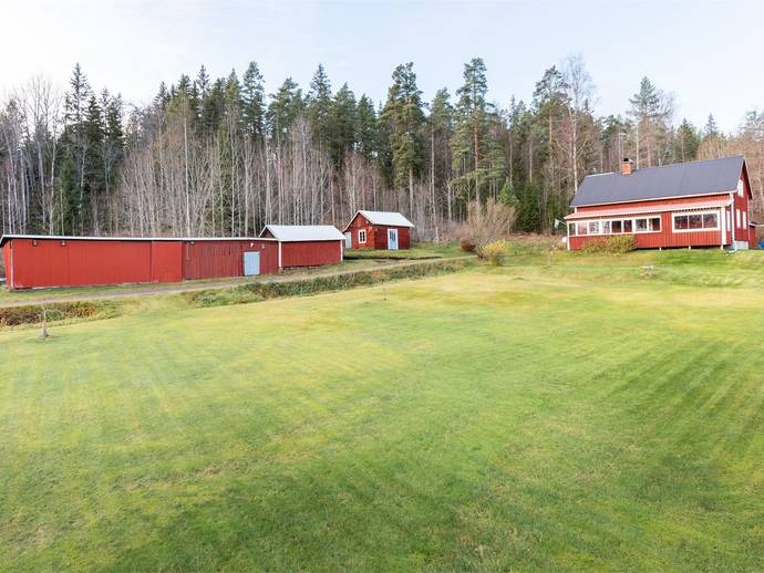 6 rok · 123 m² · Gårdserud 35