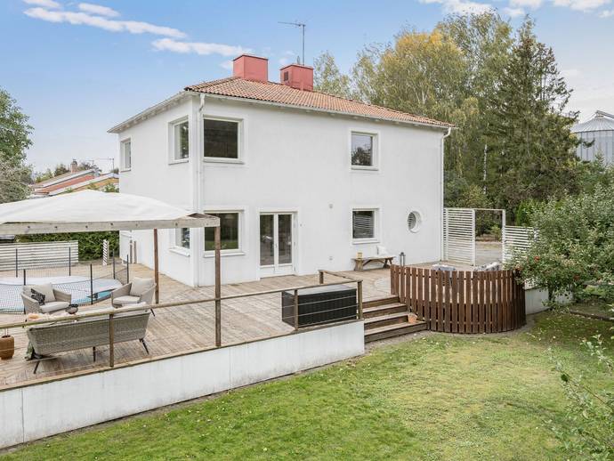 8 rok · 160 m² · Spärringevägen 24