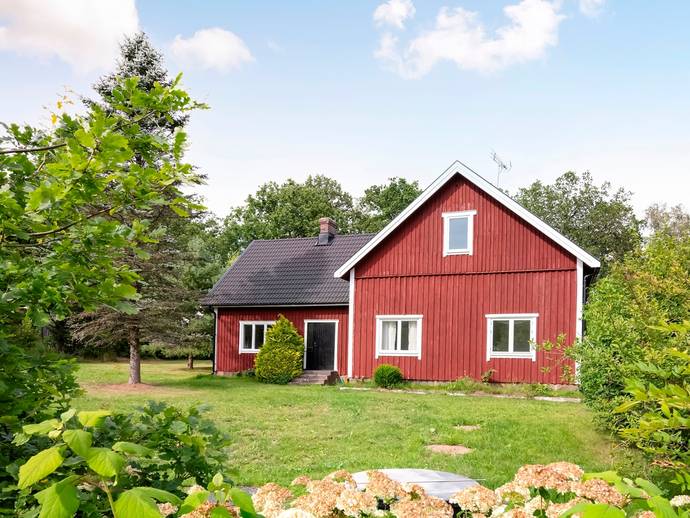 6 rok · 107 m² · Hultabyggevägen 10