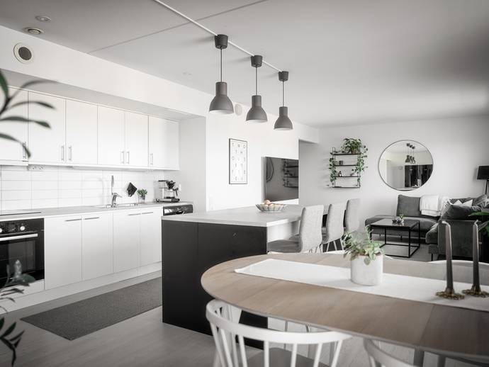 3 rok · 83 m² · Kurirgatan 33