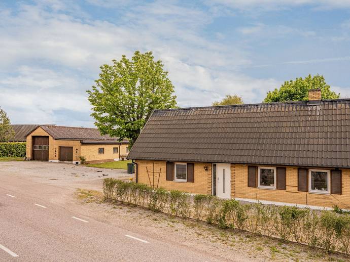 6 rok · 145 m² · Remmarlöv 2401
