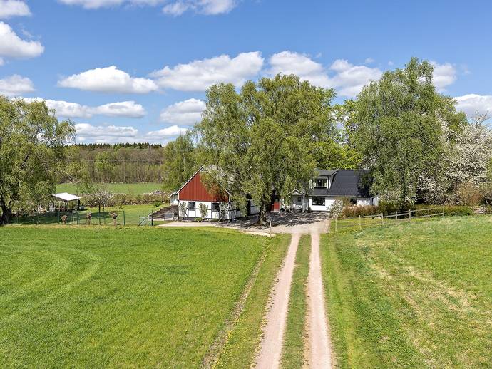 6 rok · 244 m² · Köinge 5365