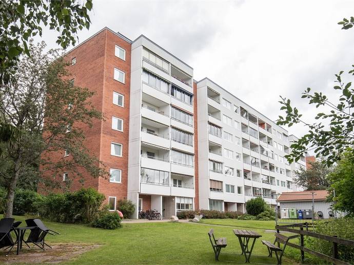 1 rok · 33 m² · Stenstaliden 6 D