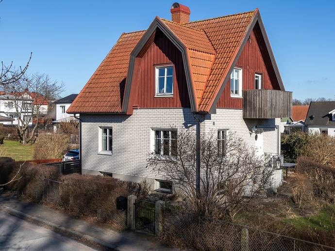 4 rok · 88 m² · Ryttarböksvägen 7