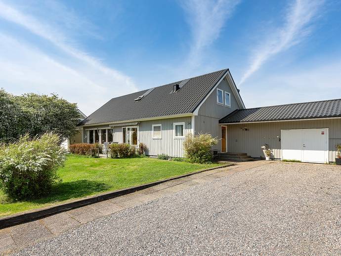 7 rok · 180 m² · Bärgarstigen 54