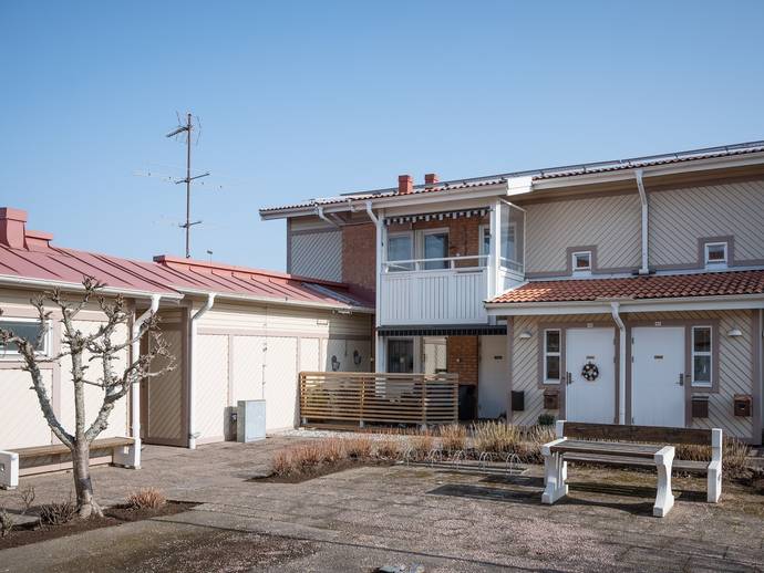 3 rok · 85 m² · Västra Drottningvägen 13CG
