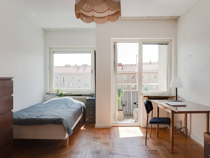 1 rok · 30,5 m² · Uddeholmsgatan 32B