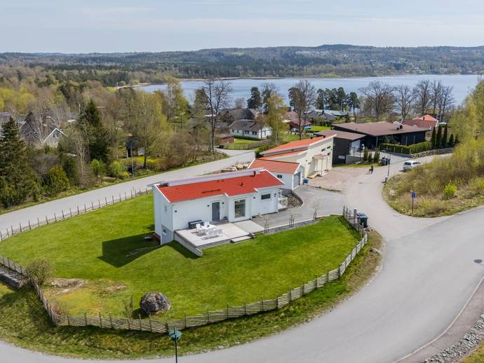 140 m² · Blåtryvägen 1