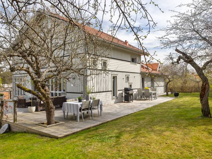 6 rok · 168 m² · Ekholmsnäsvägen 106