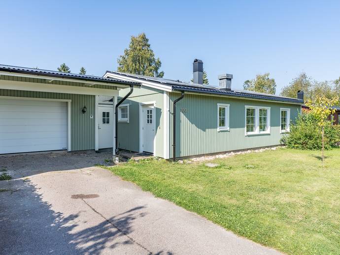 4 rok · 105 m² · Mänstavägen 100