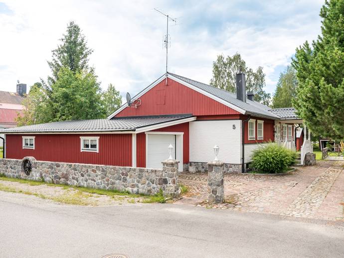 6 rok · 103 m² · Lärkvägen 5