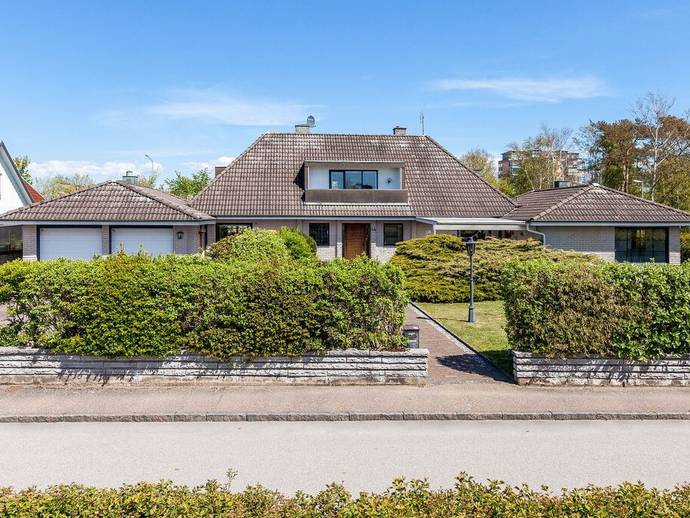 9 rok · 272 m² · Baldersvägen 44