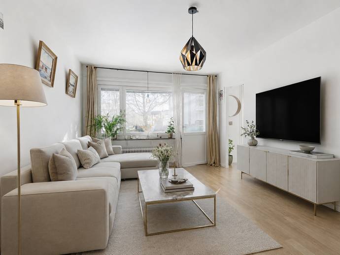2 rok · 42 m² · Logvägen 77 