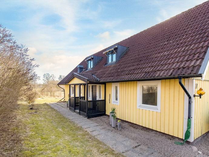 6 rok · 176 m² · Ryttarvägen 17