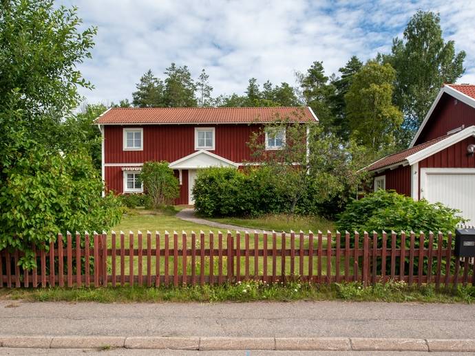 4 rok · 132 m² · Mörttjärnsvägen 22