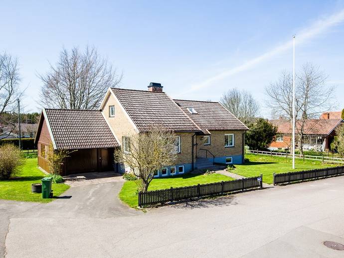 6 rok · 146 m² · Returvägen 4