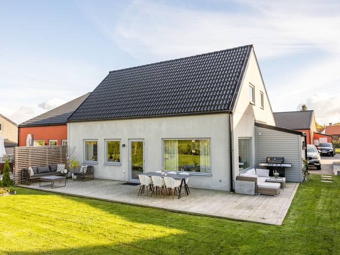 3 rok · 94 m² · Jakob Hanssons väg 5A