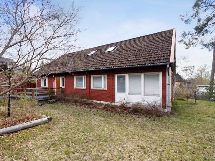 8 rok · 212 m² · Ringvägen 4A