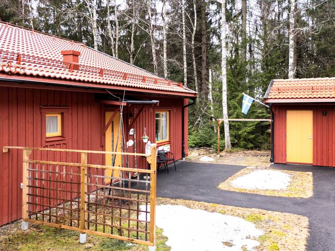 3 rok · 93 m² · Mats Knuts väg 200T