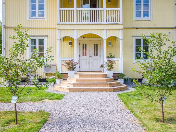 6 rok · 175 m² · Nybacka Högby 1