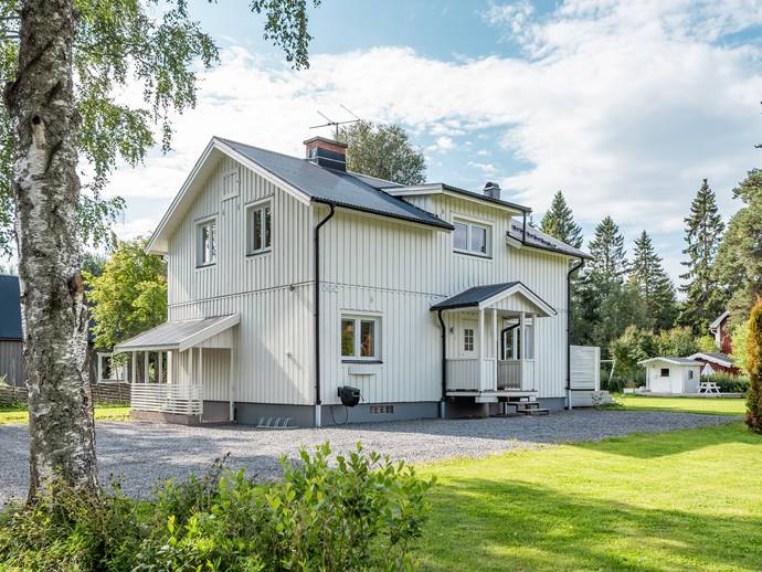 6 rok · 131 m² · Edvalls väg 2