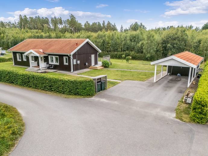 4 rok · 122 m² · Snöveltorp Tomtebostigen 4
