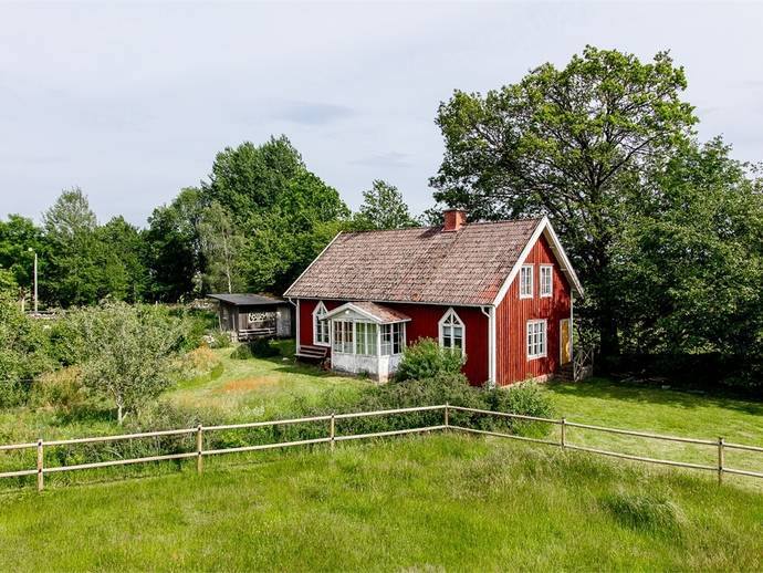 2 rok · 75 m² · Bästerna Missionshus 1