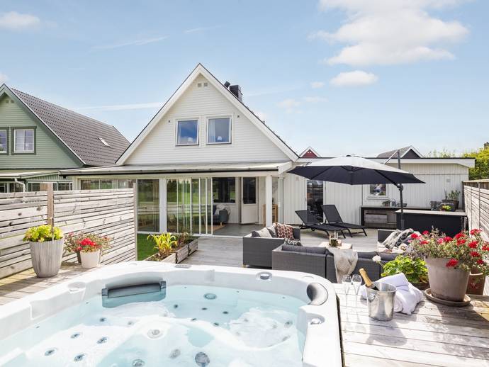 6 rok · 149 m² · Beryllvägen 17