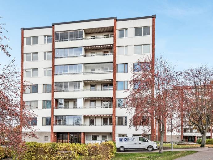 1 rok · 50,5 m² · Västra Banvägen 18