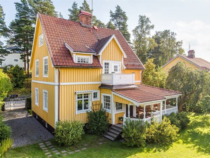 6 rok · 166 m² · Vallagatan 6