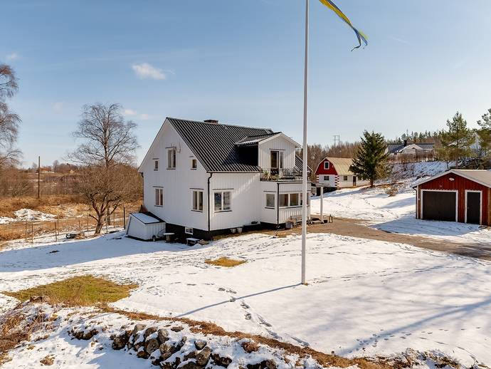 4 rok · 104 m² · Dammsvedenvägen 8