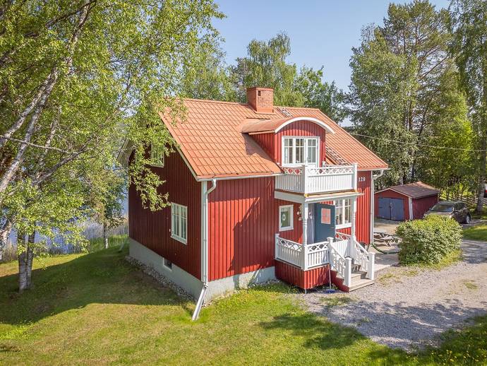 5 rok · 105 m² · Galhammar 128