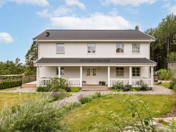 6 rok · 194 m² · Florettvägen 15