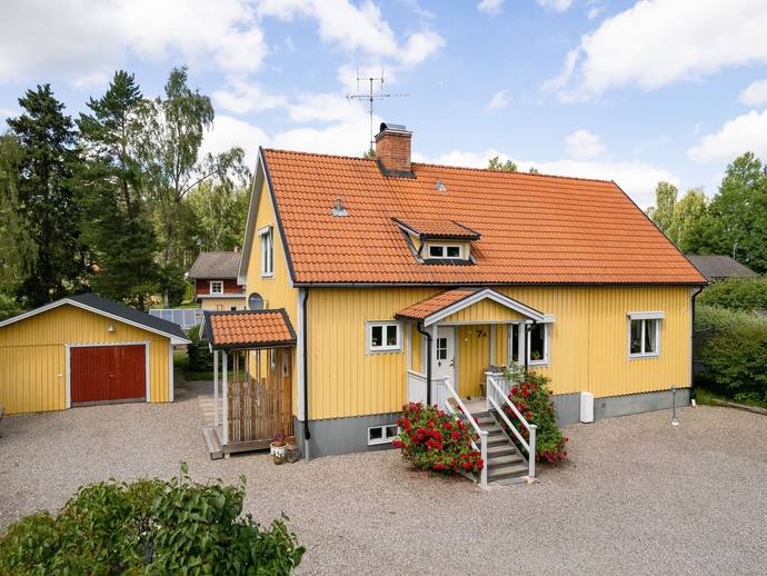 200 m² · Rosenbergsvägen 7A