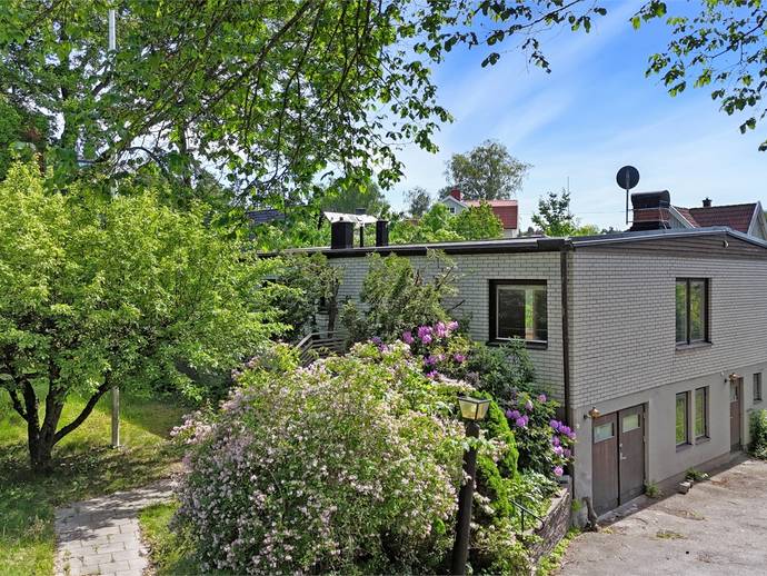 6 rok · 124 m² · Duvbovägen 81